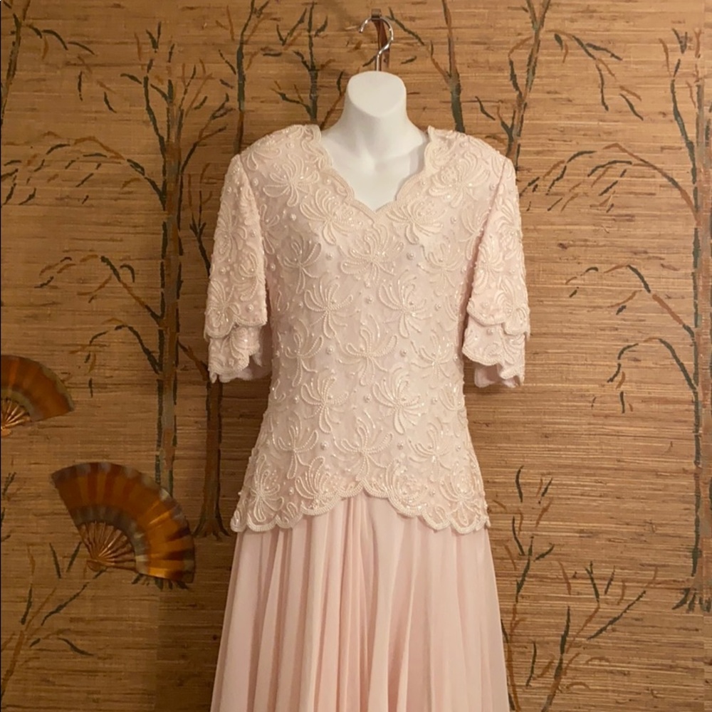 Vintage Formal Gown Small Pink Beads Galore🌸🌷🌸